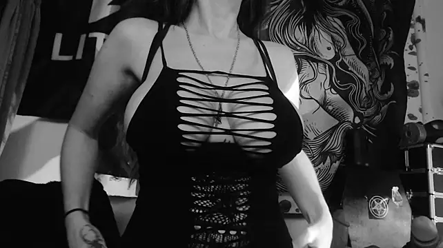 Silentmary live cam on StripChat