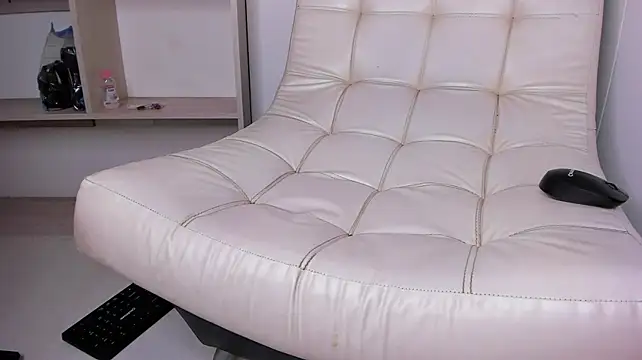 Aaron_Tate webcam