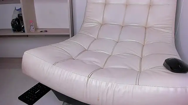 Aaron_Tate webcam
