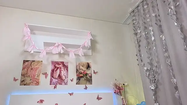 Milly_Lane webcam