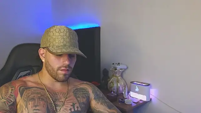 Ades_Lowe webcam