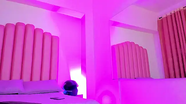 Lana_fox01 live sex cam