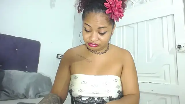 Squirter_pussybomb webcam