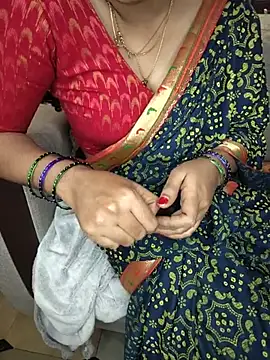 Cute-Smiely-Queen-Telugu webcam