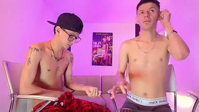 Marcus_and_Tony webcam