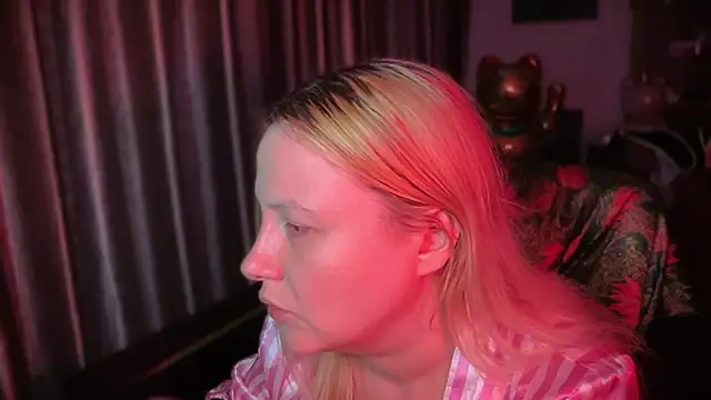 BikiHellena webcam