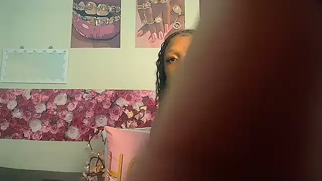 EnchantingLisa webcam