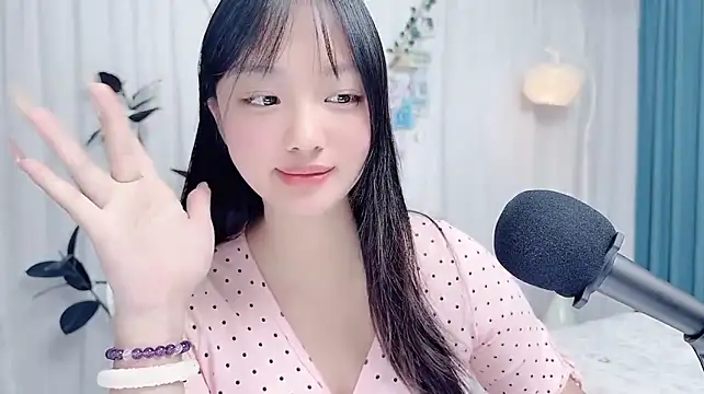 Winnie666999 webcam