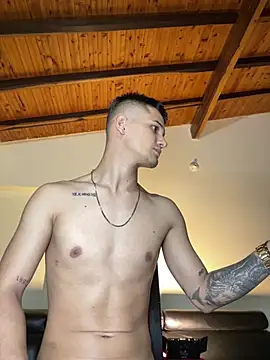 Aaronsexroom webcam