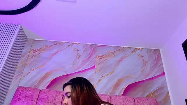 emmacurvy webcam