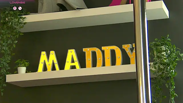 maddyheart (F young) - POLE TEASE