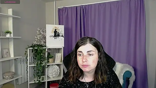 MartaEdams webcam