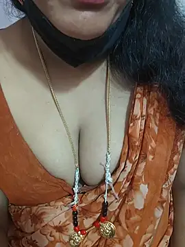 luci-queen webcam