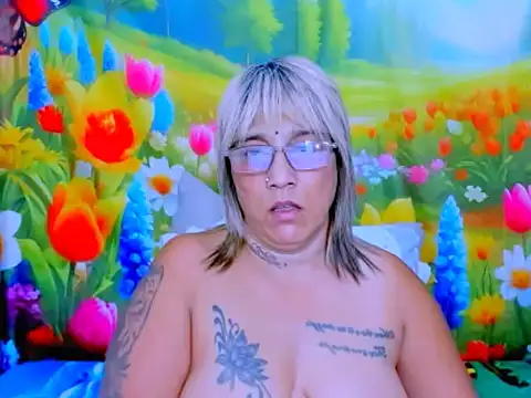 indianroxy webcam