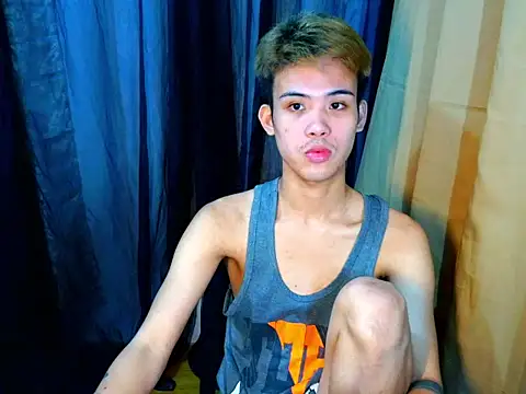 UrasianCummer02 webcam