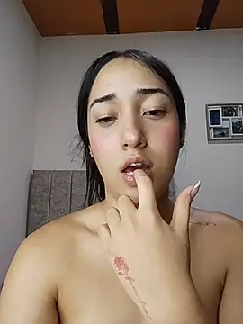 isabellaHill2 live sex cam
