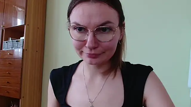 LooveELLYx webcam