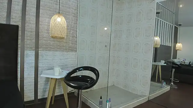 Hannah_Cross webcam
