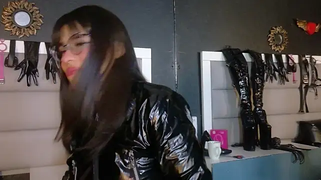 ZoeDrucker webcam