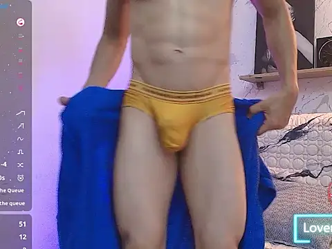 ragnar_valkor live cam on StripChat