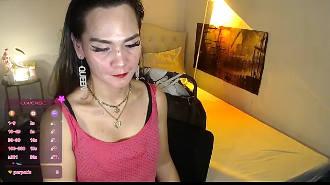 NinaDOM4CUM webcam