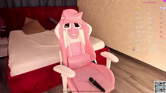 Lilli_Cass webcam