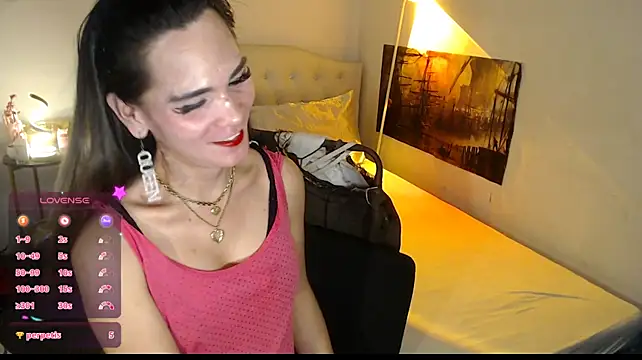NinaDOM4CUM webcam