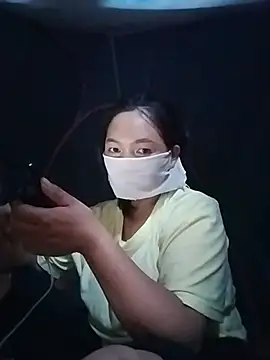 Hiha-nn live cam on StripChat