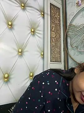 Aayra_Joshi webcam