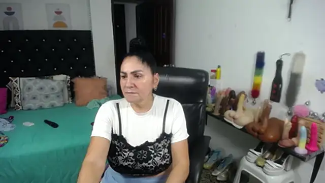 mature_bigboobs10 webcam