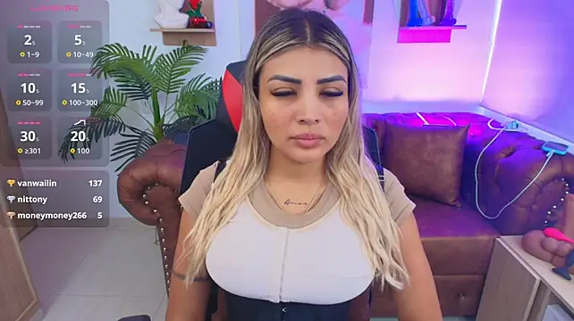 SALOOMEE__ webcam