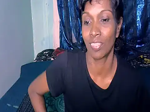 Fuckable_Nasty_MILF webcam