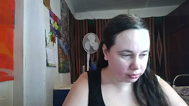 Cora_Maro webcam
