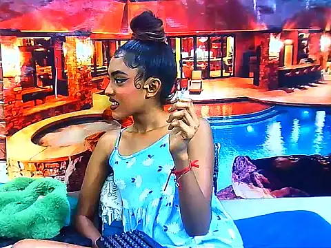 IndianPretty14u2Luv webcam