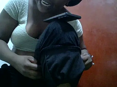 yummyychocolate_ webcam
