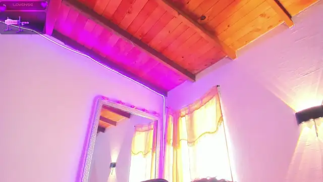 antonelllepiercee webcam