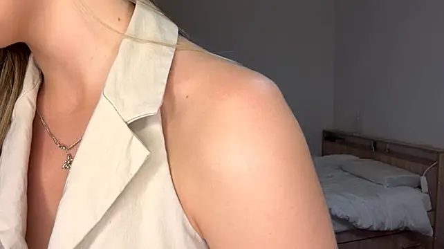 EmilyLorents webcam