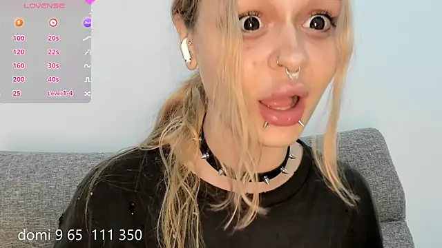 MelonyEmo webcam