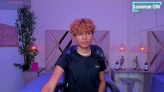 Anyelo_Twink live sex cam
