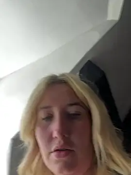 Mrsthicktorious8 webcam