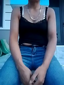 Bella-lynlyn webcam