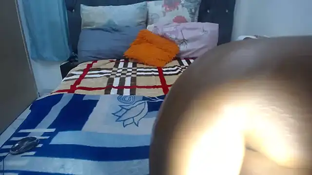 BootySoYummyX webcam