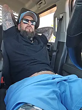 Beardedtattood webcam