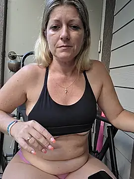 NikkiBlisss webcam