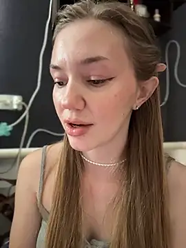 MilaMoone webcam