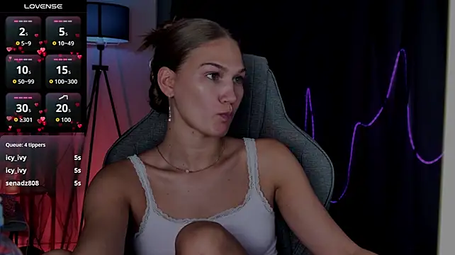 Sweet_Emilya webcam