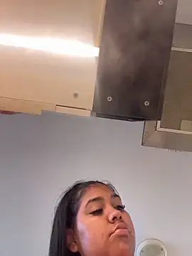 Vaiyolet5632 webcam