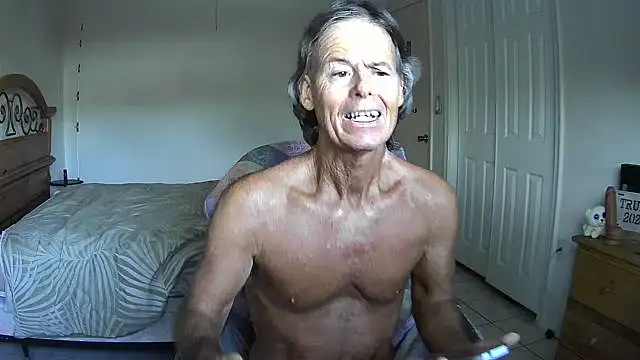 nakeedcowboi65 webcam