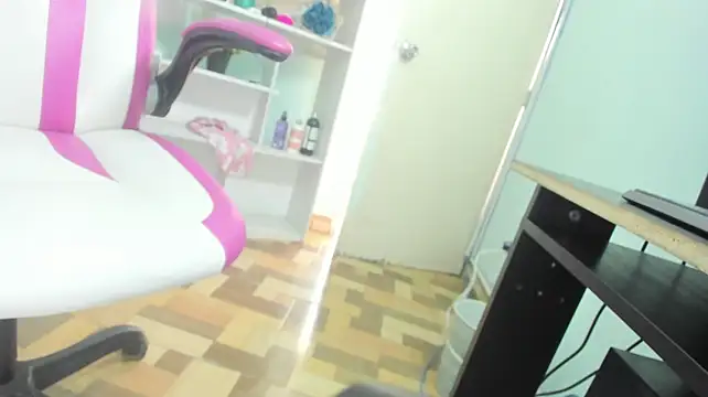 minene_mikami webcam