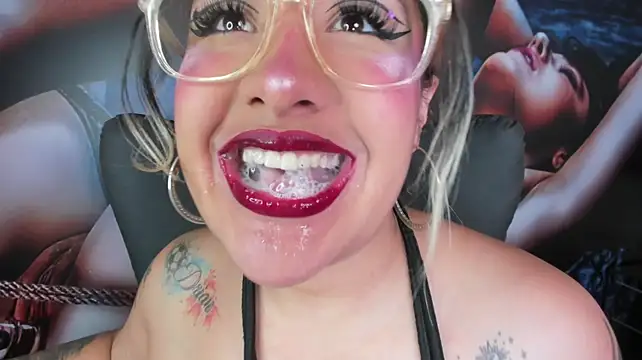 miss_danika webcam